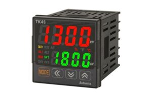 TK4S-14RN Control temperatura 48x48mm Rele
