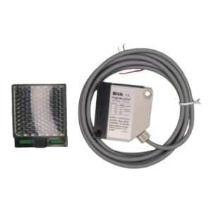 Sensor reflex polarizado 50x50mm salida relé PPQ50-R6U-E3V2/F